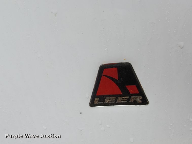 image for item JC9619 Leer  pickup bed topper