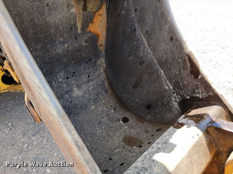 image for item JC9635 2002 John Deere 310SG  backhoe