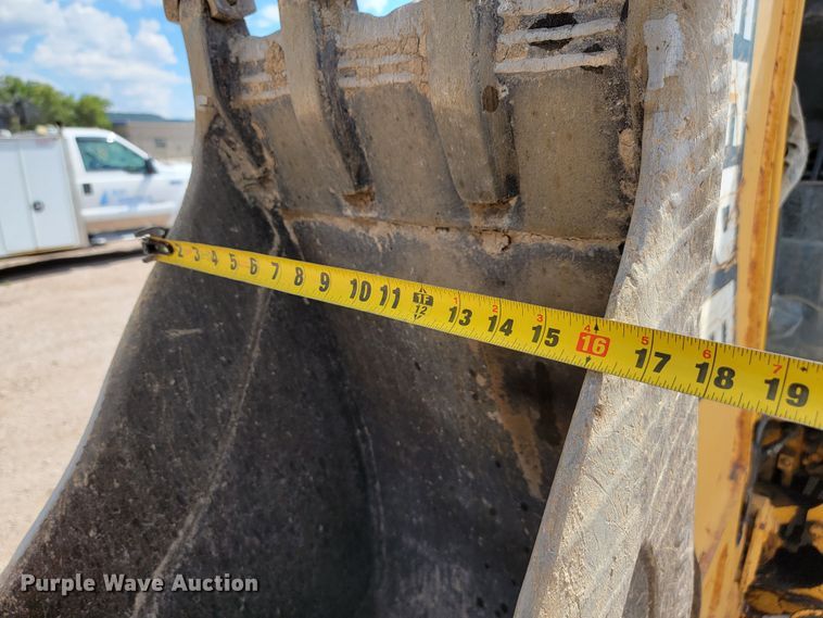 image for item JC9635 2002 John Deere 310SG  backhoe