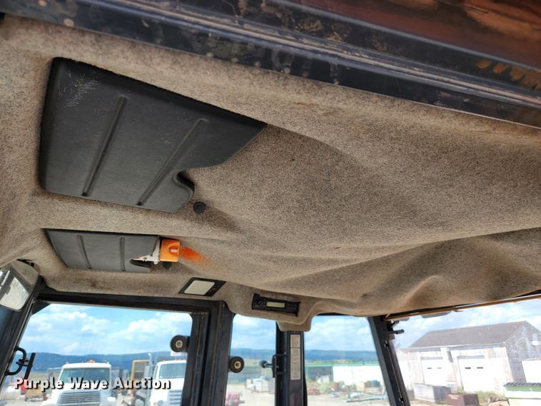 image for item JC9635 2002 John Deere 310SG  backhoe