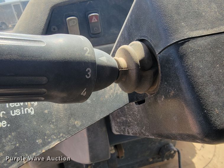 image for item JC9635 2002 John Deere 310SG  backhoe