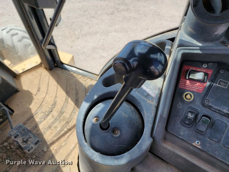 image for item JC9635 2002 John Deere 310SG  backhoe