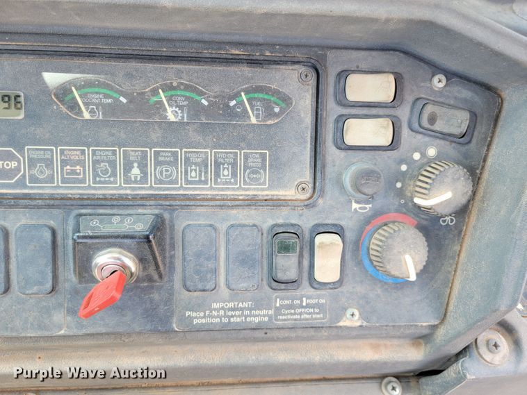 image for item JC9635 2002 John Deere 310SG  backhoe