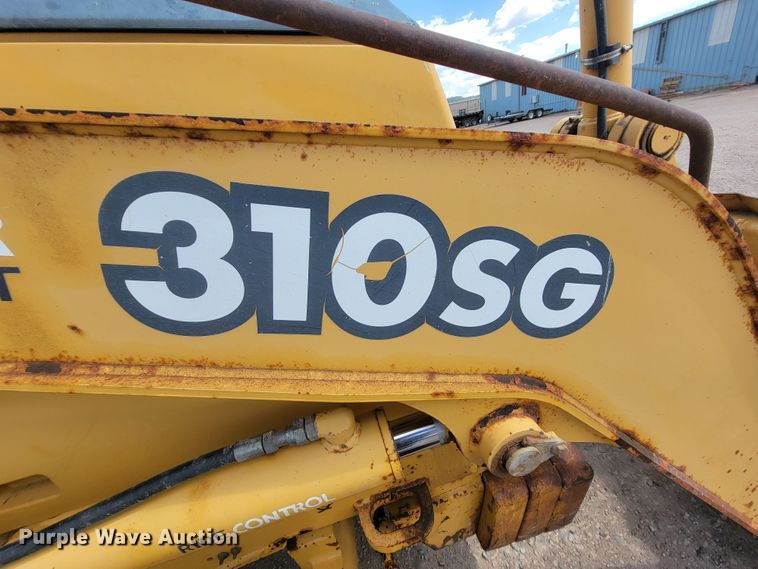 image for item JC9635 2002 John Deere 310SG  backhoe