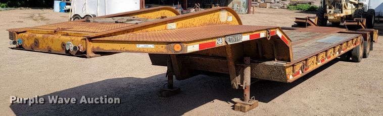 image for item JC9640 1994 Etnyre  equipment trailer