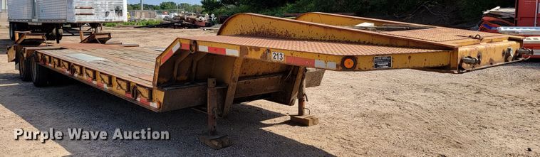 image for item JC9640 1994 Etnyre  equipment trailer