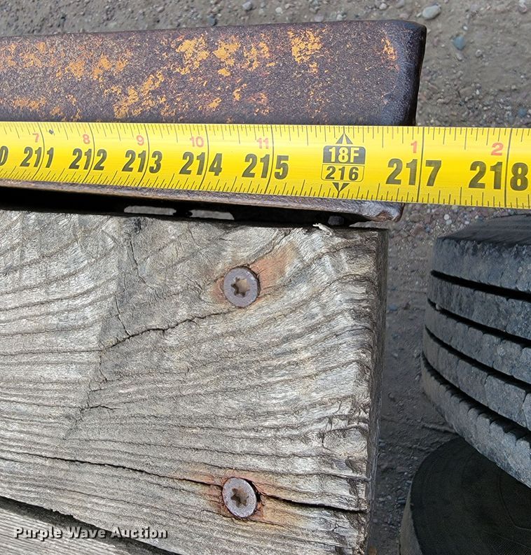 image for item JC9640 1994 Etnyre  equipment trailer