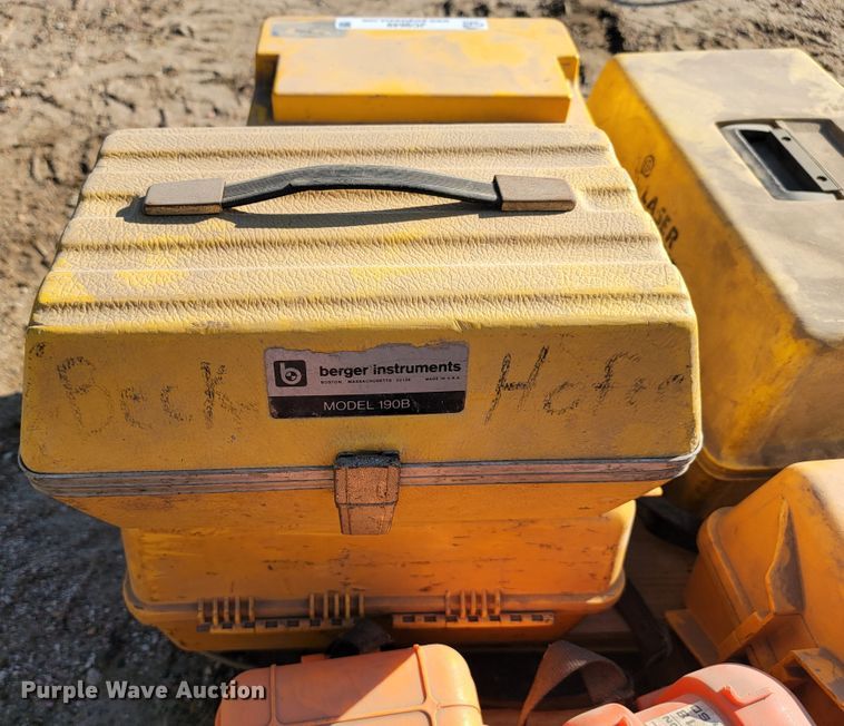 image for item JC9649 Laser leveling equipment