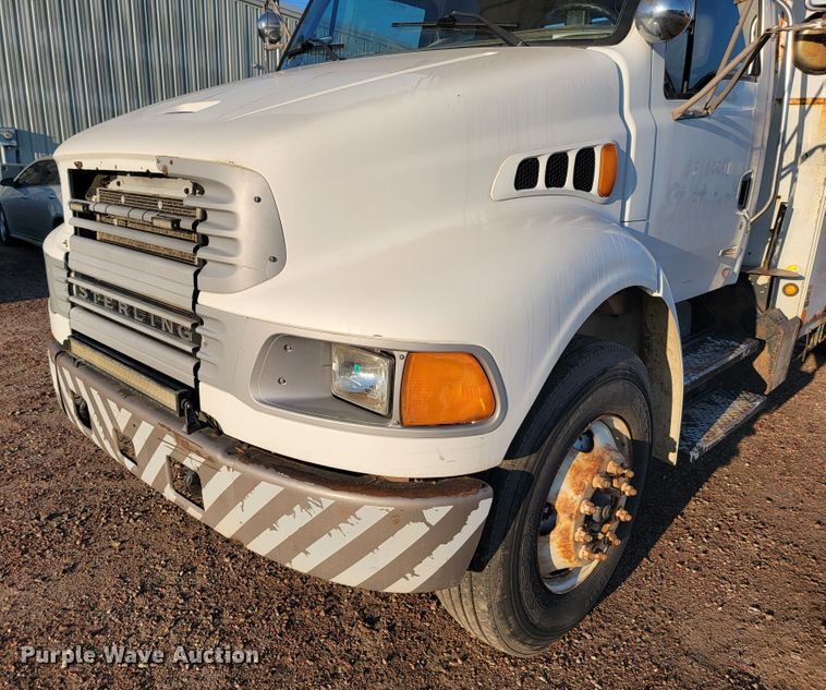 image for item JC9662 2005 Sterling Acterra  bucket truck