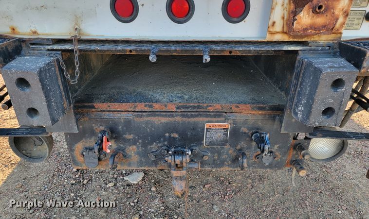 image for item JC9662 2005 Sterling Acterra  bucket truck