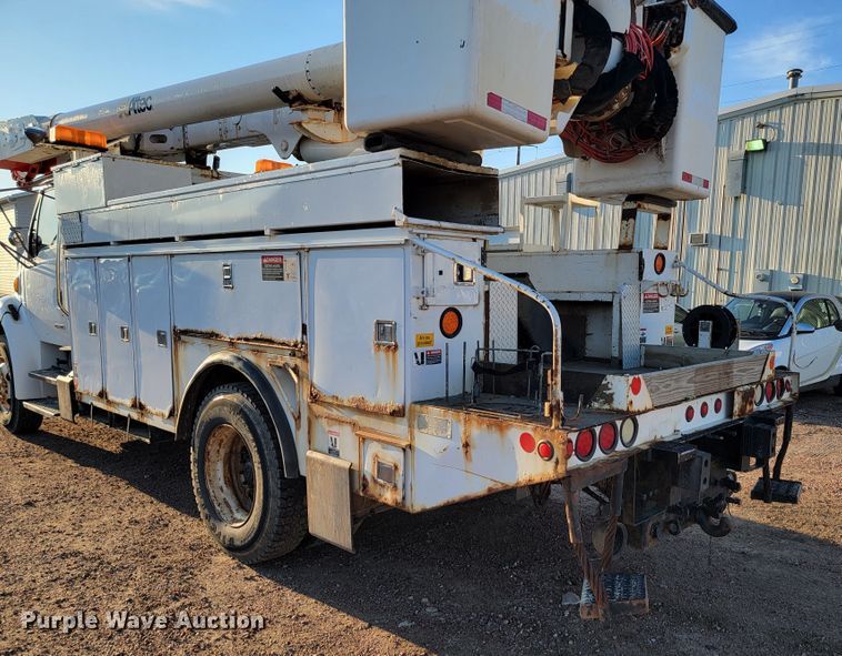 image for item JC9662 2005 Sterling Acterra  bucket truck