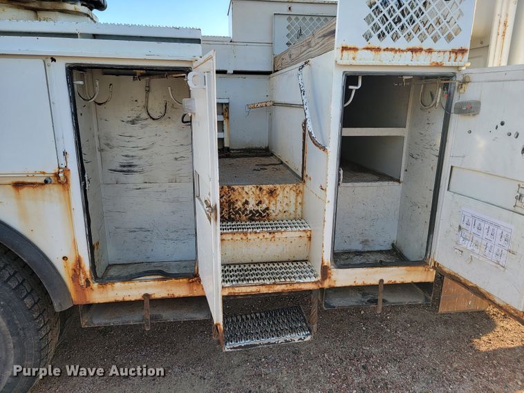 image for item JC9662 2005 Sterling Acterra  bucket truck