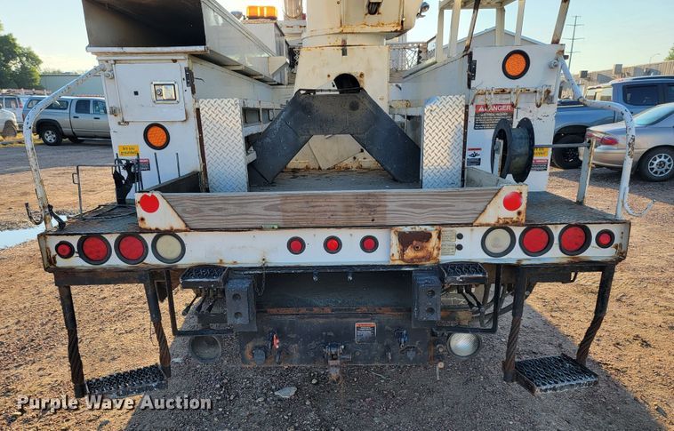 image for item JC9662 2005 Sterling Acterra  bucket truck