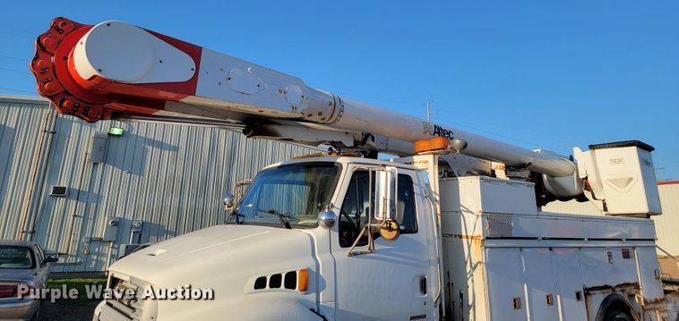 image for item JC9662 2005 Sterling Acterra  bucket truck