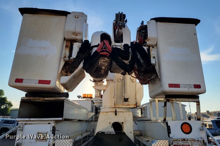 image for item JC9662 2005 Sterling Acterra  bucket truck