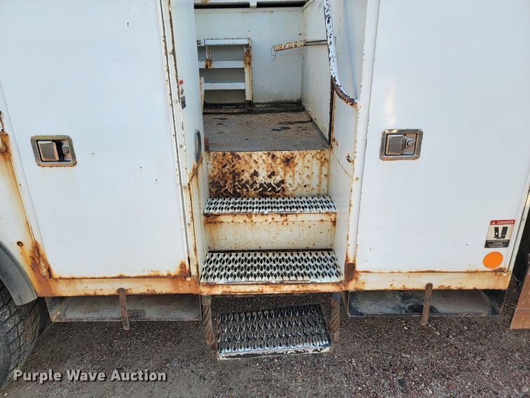 image for item JC9662 2005 Sterling Acterra  bucket truck