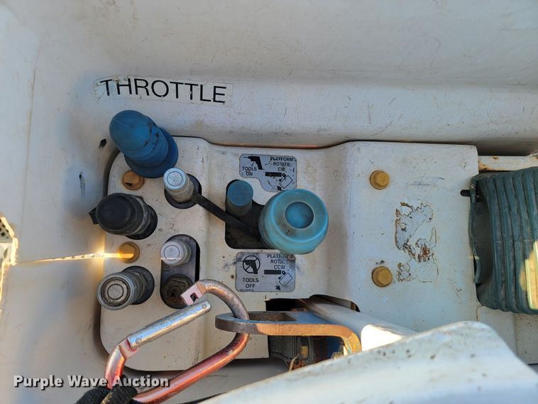 image for item JC9662 2005 Sterling Acterra  bucket truck