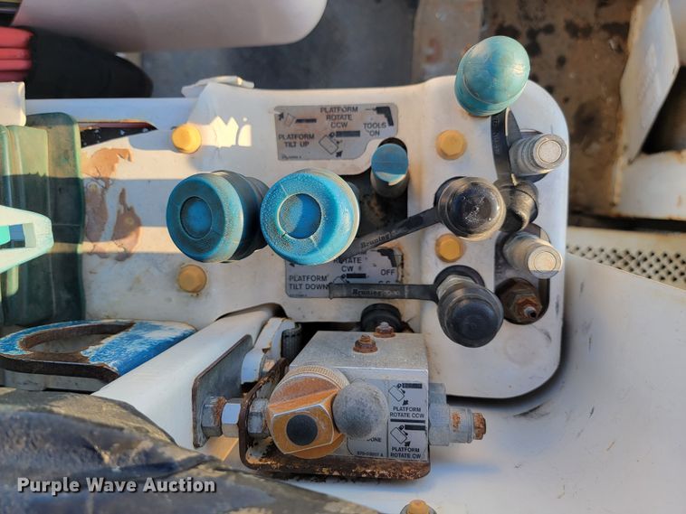 image for item JC9662 2005 Sterling Acterra  bucket truck