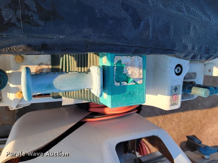 image for item JC9662 2005 Sterling Acterra  bucket truck