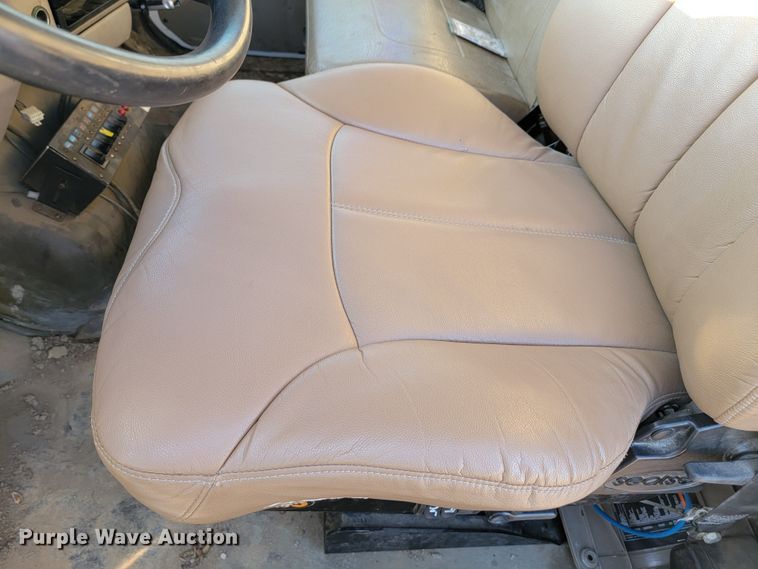 image for item JC9662 2005 Sterling Acterra  bucket truck