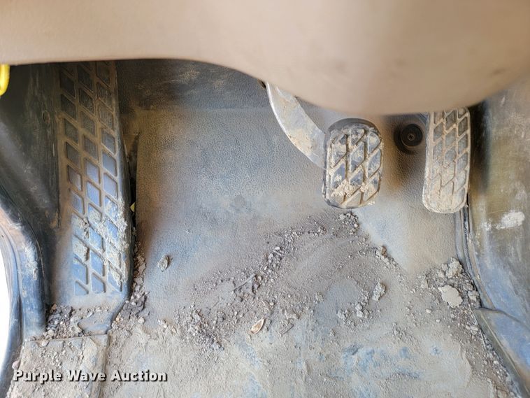 image for item JC9662 2005 Sterling Acterra  bucket truck