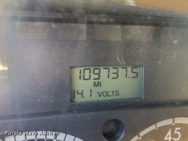 image for item JC9662 2005 Sterling Acterra  bucket truck