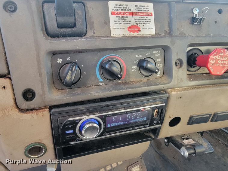 image for item JC9662 2005 Sterling Acterra  bucket truck