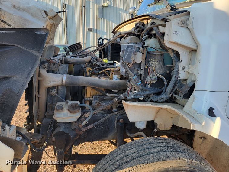 image for item JC9662 2005 Sterling Acterra  bucket truck