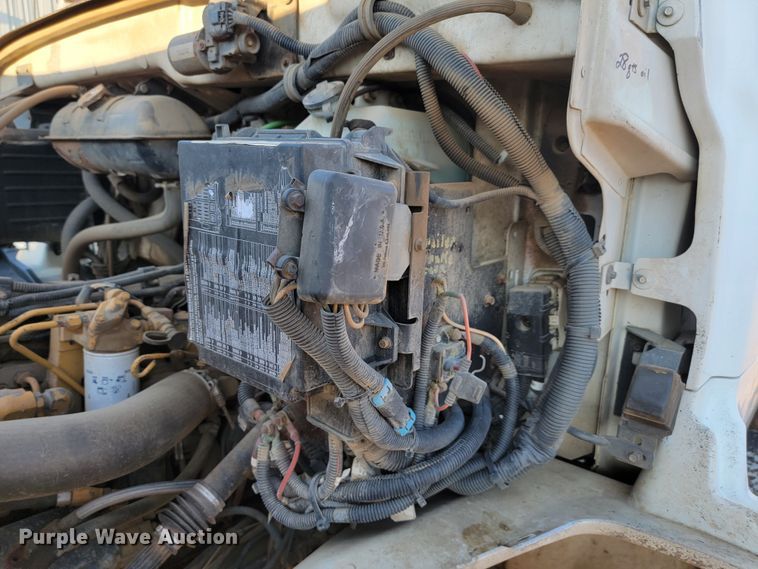 image for item JC9662 2005 Sterling Acterra  bucket truck