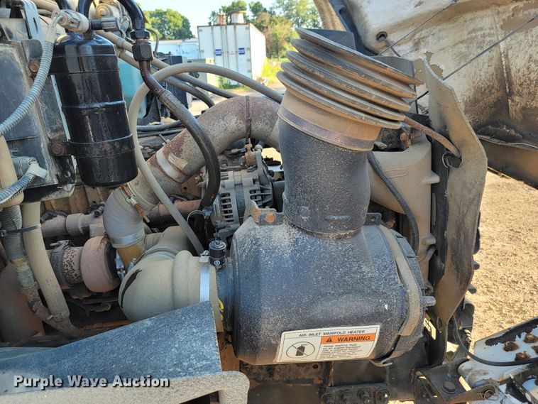 image for item JC9662 2005 Sterling Acterra  bucket truck