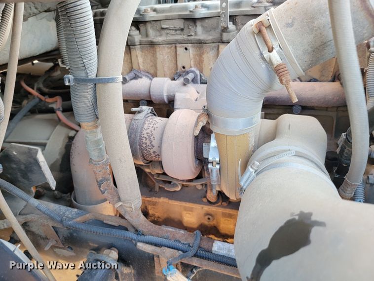 image for item JC9662 2005 Sterling Acterra  bucket truck