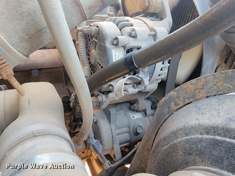 image for item JC9662 2005 Sterling Acterra  bucket truck