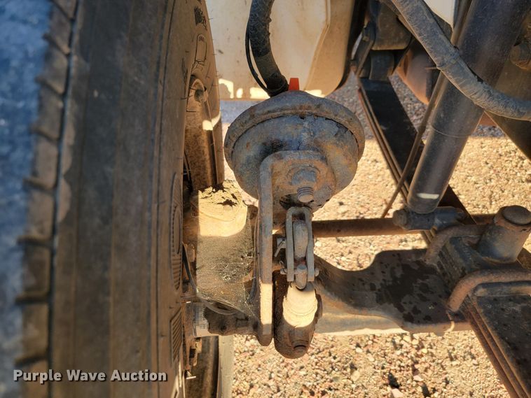 image for item JC9662 2005 Sterling Acterra  bucket truck