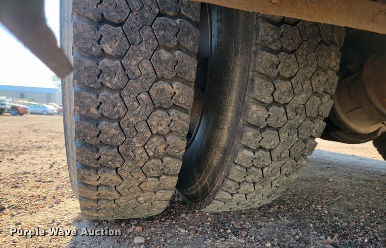 image for item JC9662 2005 Sterling Acterra  bucket truck