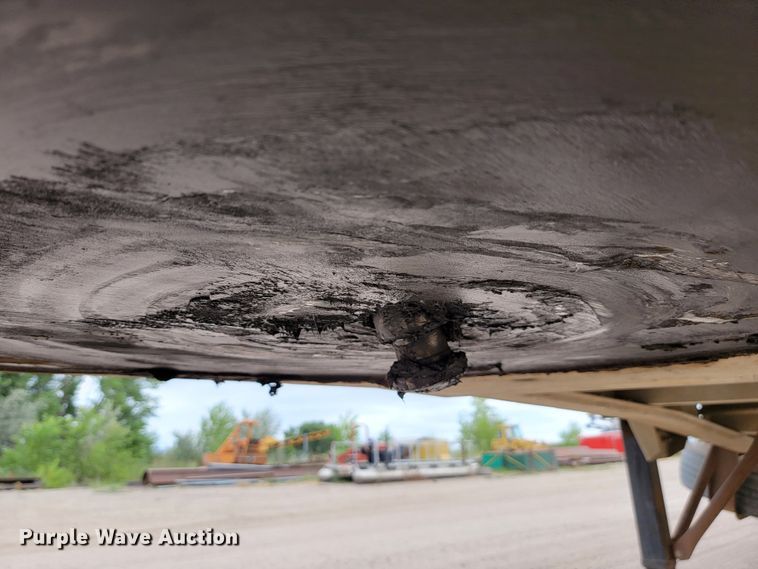 image for item JC9663 1985 Ravens  flatbed trailer