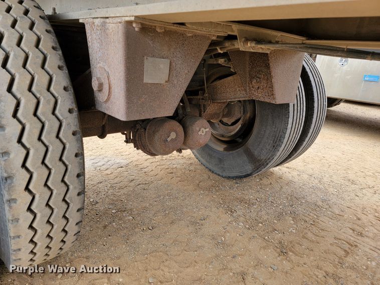 image for item JC9663 1985 Ravens  flatbed trailer