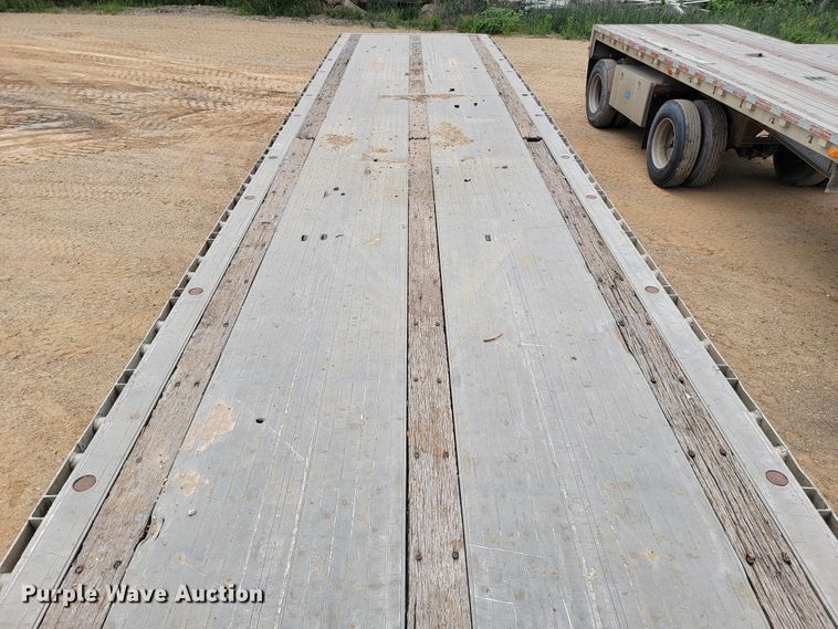 image for item JC9663 1985 Ravens  flatbed trailer