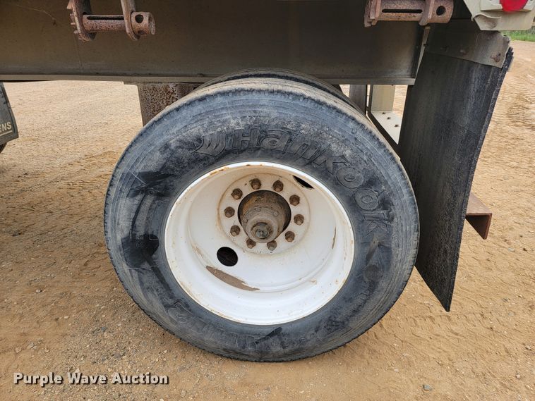 image for item JC9663 1985 Ravens  flatbed trailer