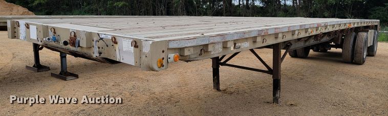 image for item JC9664 1994 Wilson Road Brute CF-900  flatbed trailer