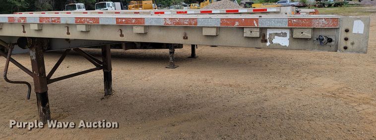 image for item JC9664 1994 Wilson Road Brute CF-900  flatbed trailer