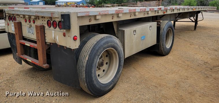 image for item JC9664 1994 Wilson Road Brute CF-900  flatbed trailer