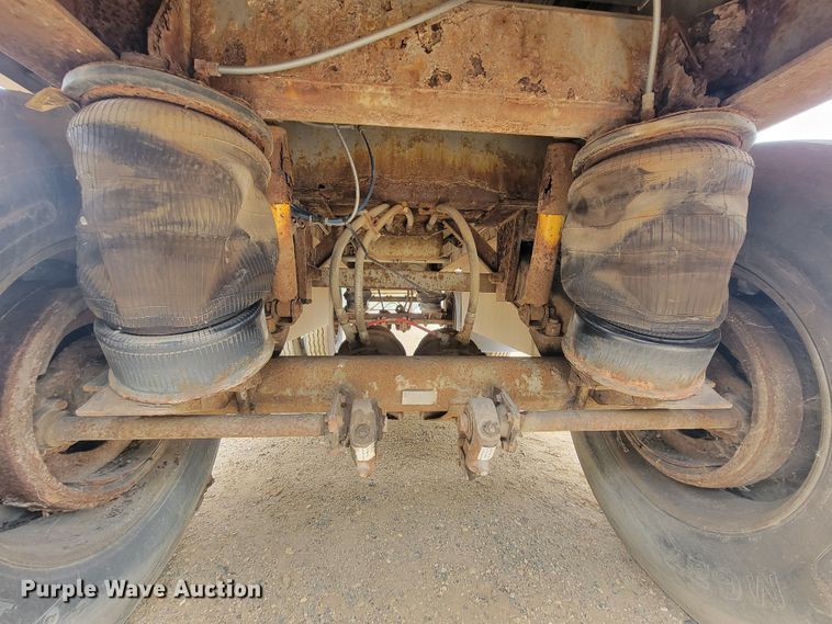 image for item JC9664 1994 Wilson Road Brute CF-900  flatbed trailer