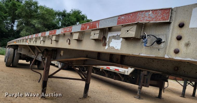 image for item JC9664 1994 Wilson Road Brute CF-900  flatbed trailer