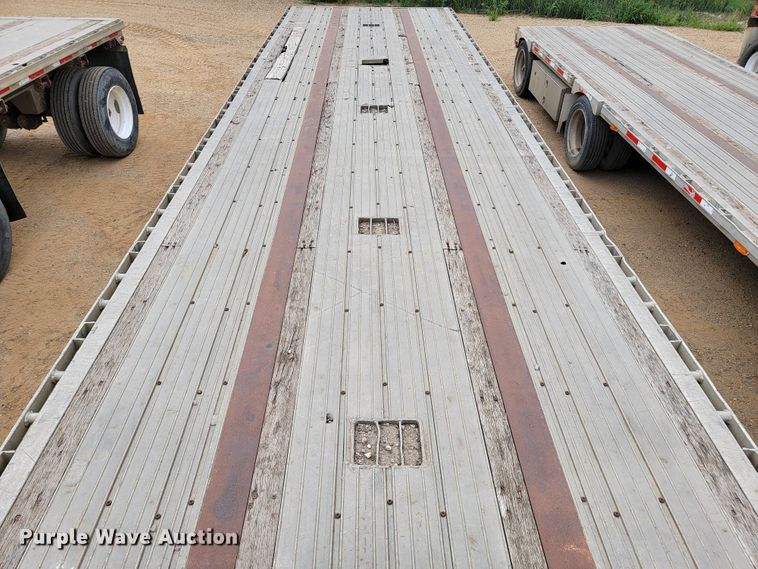 image for item JC9664 1994 Wilson Road Brute CF-900  flatbed trailer