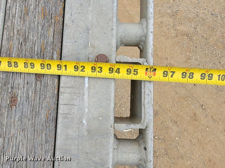 image for item JC9664 1994 Wilson Road Brute CF-900  flatbed trailer