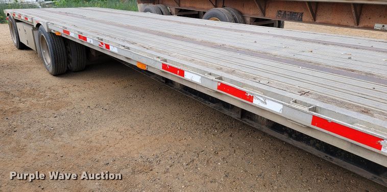 image for item JC9665 2001 Transcraft D-Eagle W2  drop deck equipment trailer