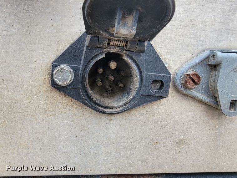 image for item JC9665 2001 Transcraft D-Eagle W2  drop deck equipment trailer