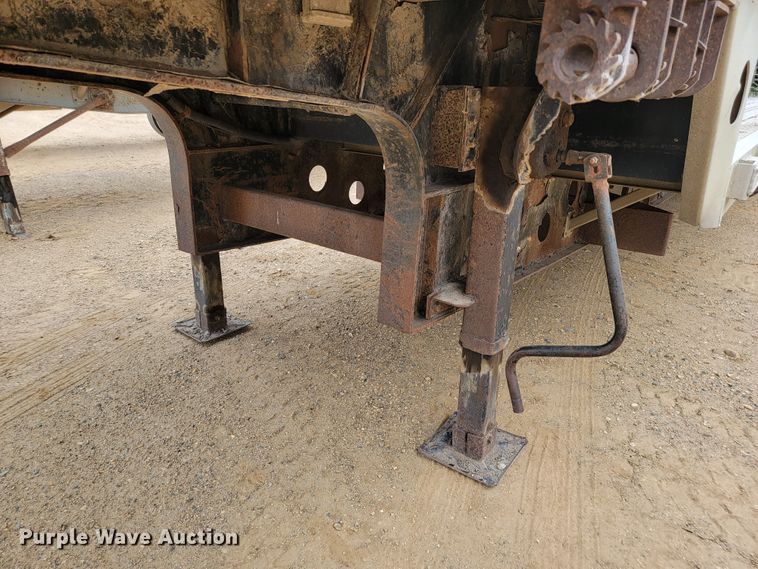 image for item JC9665 2001 Transcraft D-Eagle W2  drop deck equipment trailer