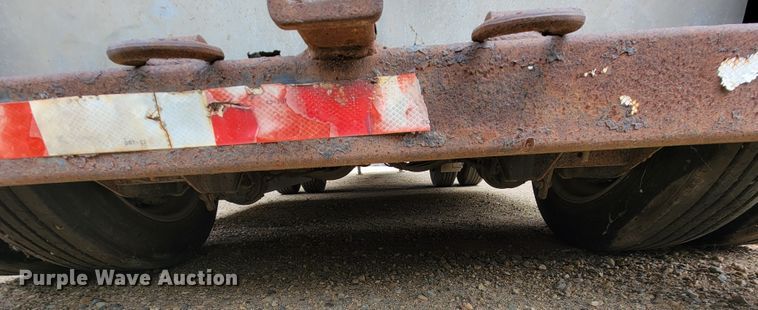 image for item JC9665 2001 Transcraft D-Eagle W2  drop deck equipment trailer