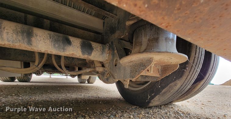 image for item JC9665 2001 Transcraft D-Eagle W2  drop deck equipment trailer